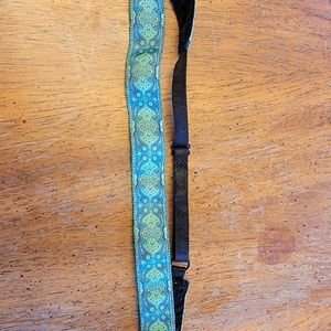 Mavibandz Headband with Green Buttons